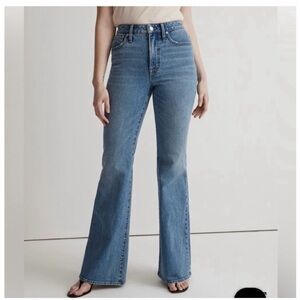 Madewell Curvy Vintage Flare Jean 25